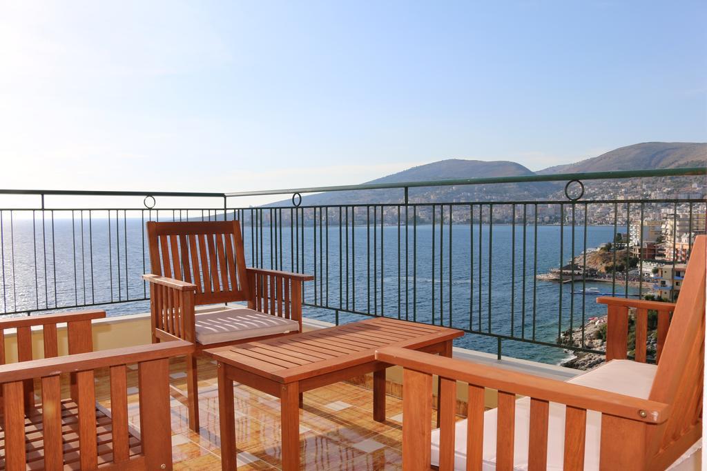 Design Sea View Apartment Саранде Екстериор снимка